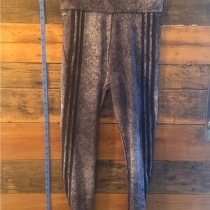 Adidas AEROREADY Gray Performance Leggings – Size M